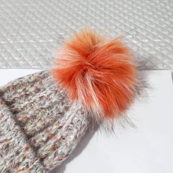NWT Norla multicolour faux fur pom pom beanie - Picture 4 of 4